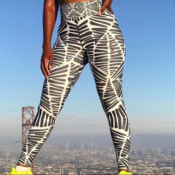 Rochelle Porter Athletic Set - Picture 2 of 3